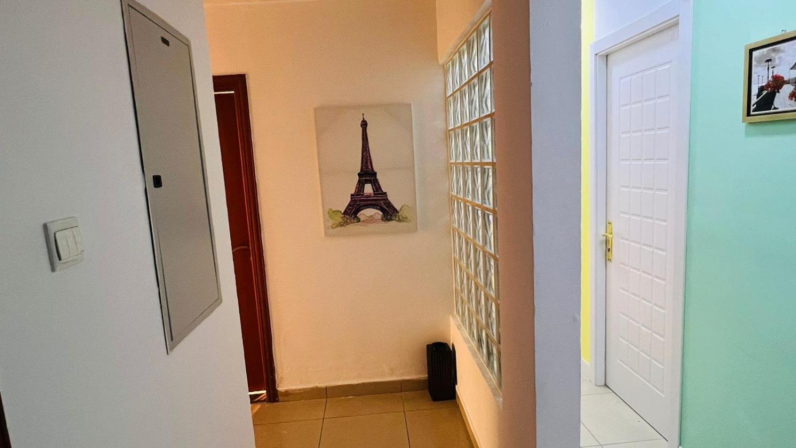 Niche Double Partition In Tecom Near Metro *