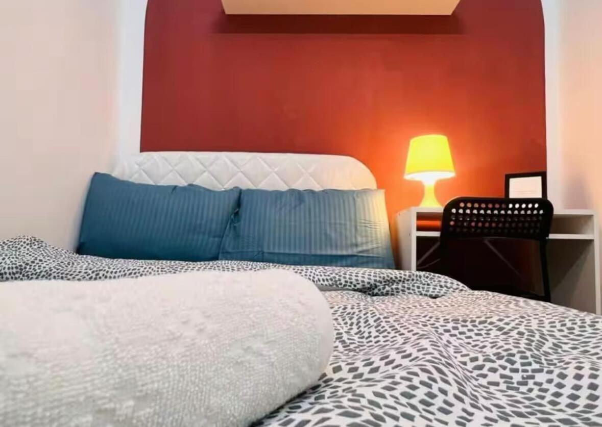 Niche Double Partition In Tecom Near Metro Homestay *