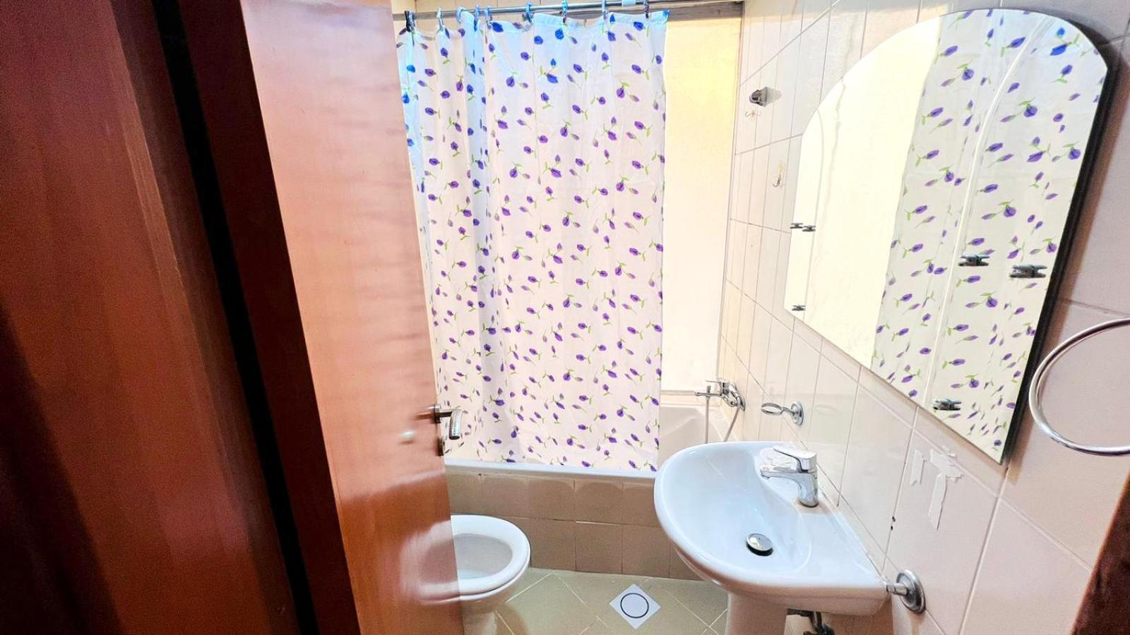 Homestay Niche Double Partition In Tecom Near Metro